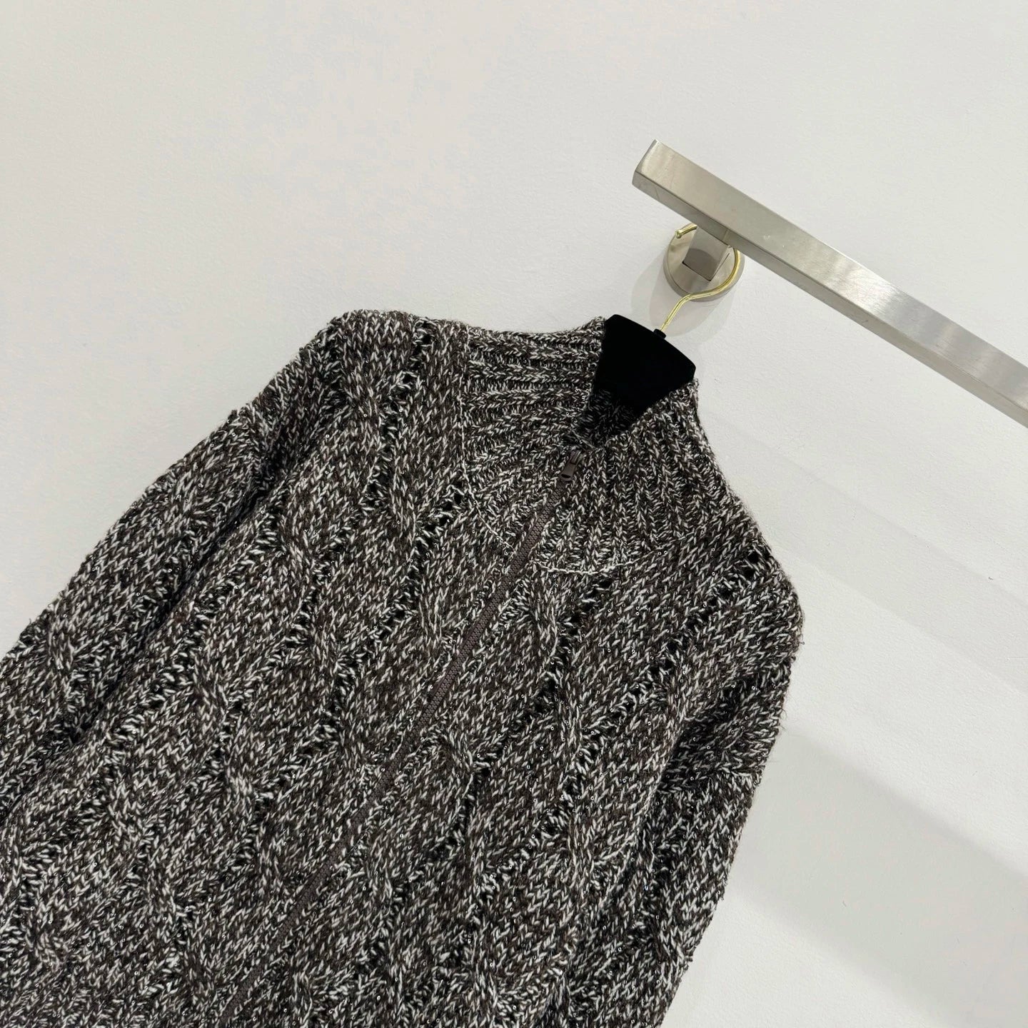 High Quality New Women Long Sleeve Sequin Zipper Knitted Cardigan Tops Elegant Casual Stand Collar Sweater Chic Luxury Autumn