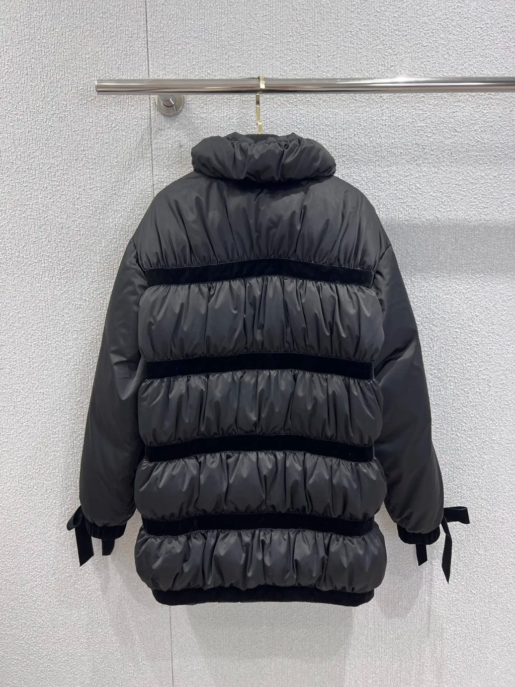 2025 High-End Handmade New Bow Long down Jacket with Matte Black Technology down Fabric, Stand-Up Collar Design and Velvet Bow