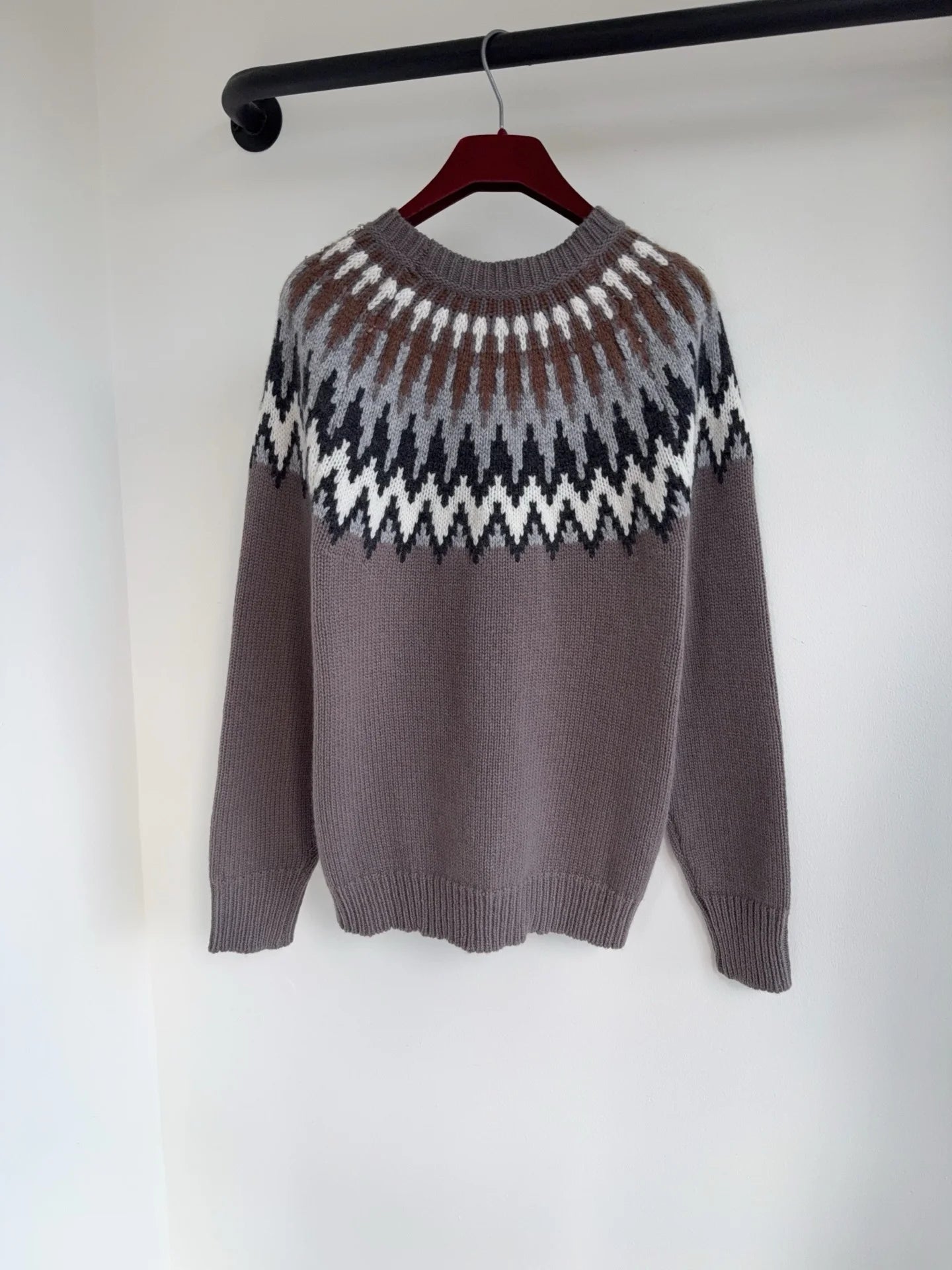 Women's Grey Knitted Sweater Embellishments Crew Neck Long-Sleeve Top Luxury Brand Inspired Casual Streetwear Pullover Hot Sale