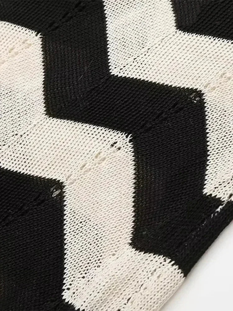 Women's Fashion new Europe and the United States style sexy V-neck hollow tie black and white striped knitted dress