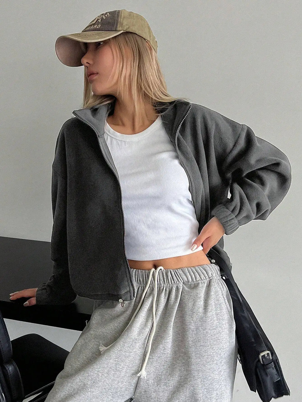 DAZY Women's Fleece Zip-Up Jacket with Drawstring Hem, Casual Cropped Fit for Fall & Winter