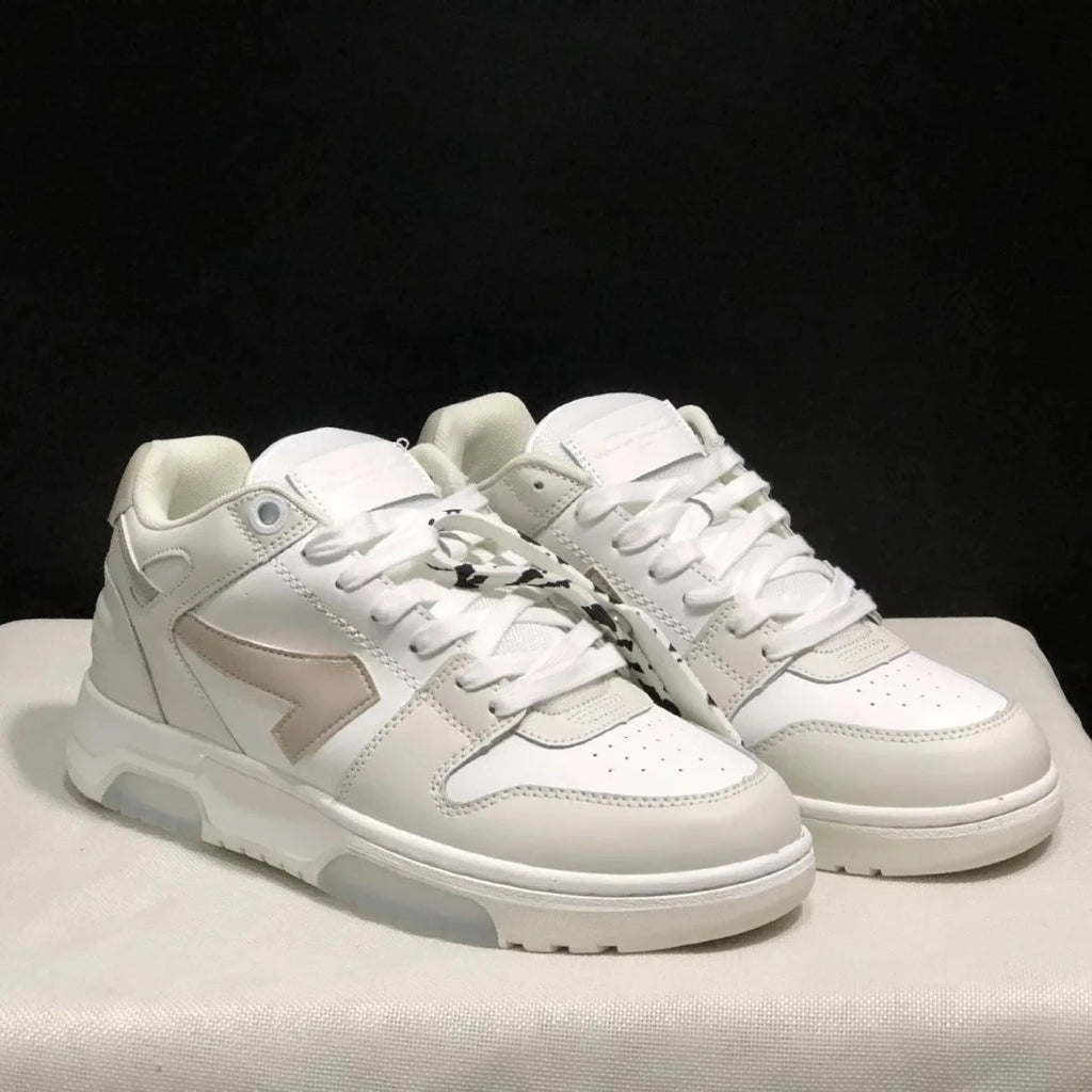 2025 New Retro Couple Sneakers Arrow Design Black White Two-Tone Shock-Absorbing Comfortable Casual Footwear