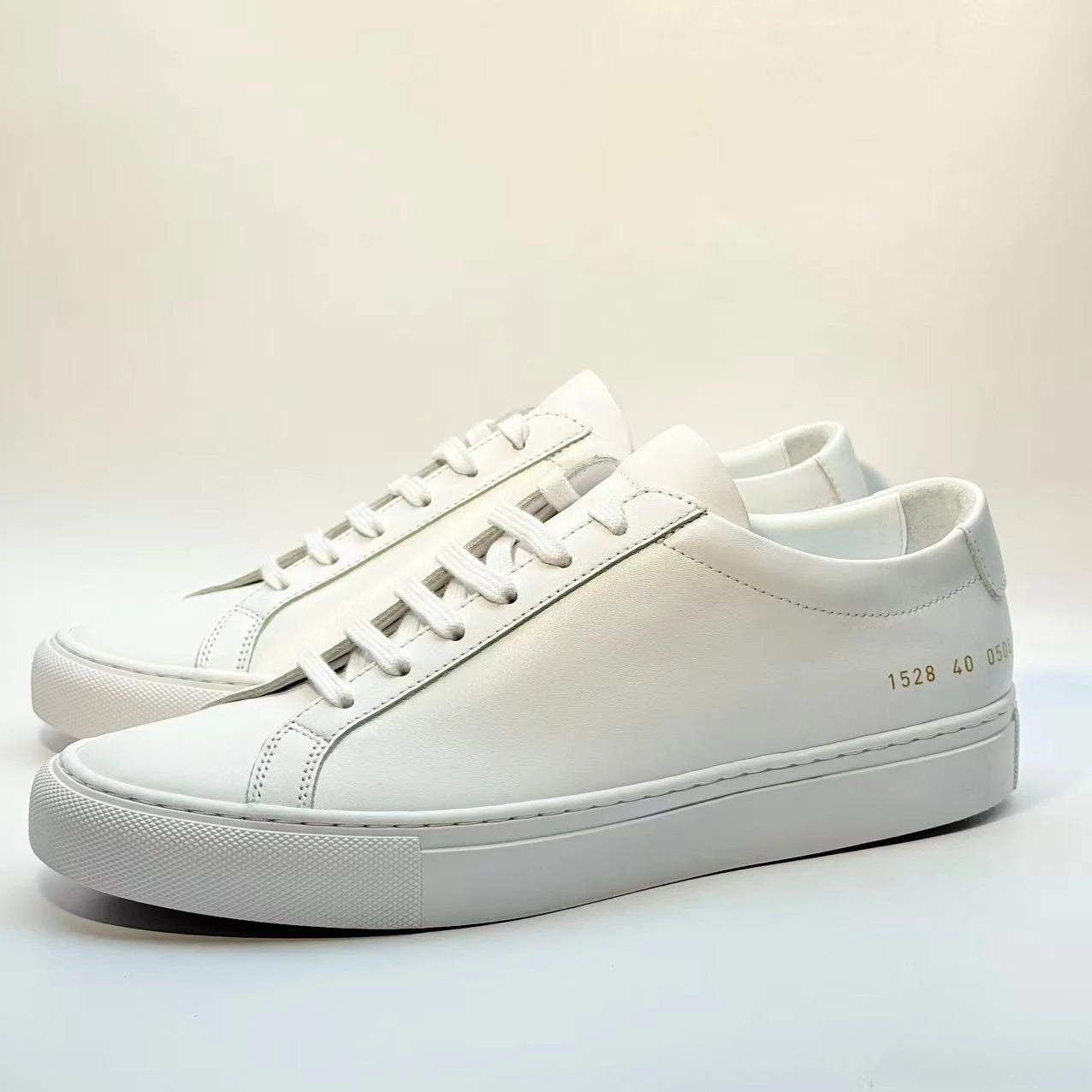 2025 New Genuine Leather Couple White Sneakers Flat Casual Shoes Versatile Commuting Year-Round Unisex Footwear