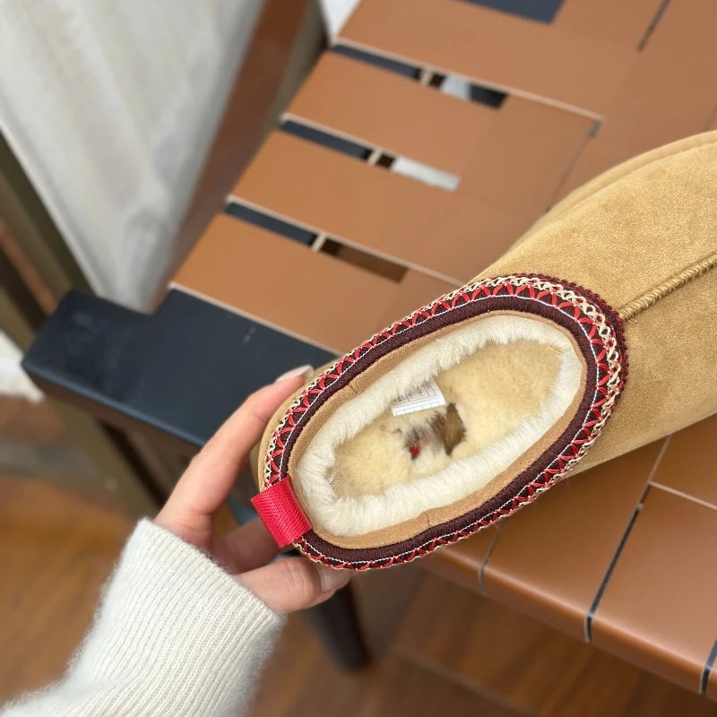 2025 New Women's Fashion Warm Plush Waterproof Snow Boots with Suede Sanding Texture By A Famous Luxury Designer As A Versatile