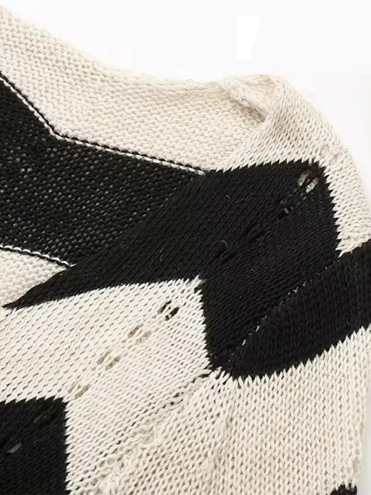 Women's Fashion new Europe and the United States style sexy V-neck hollow tie black and white striped knitted dress