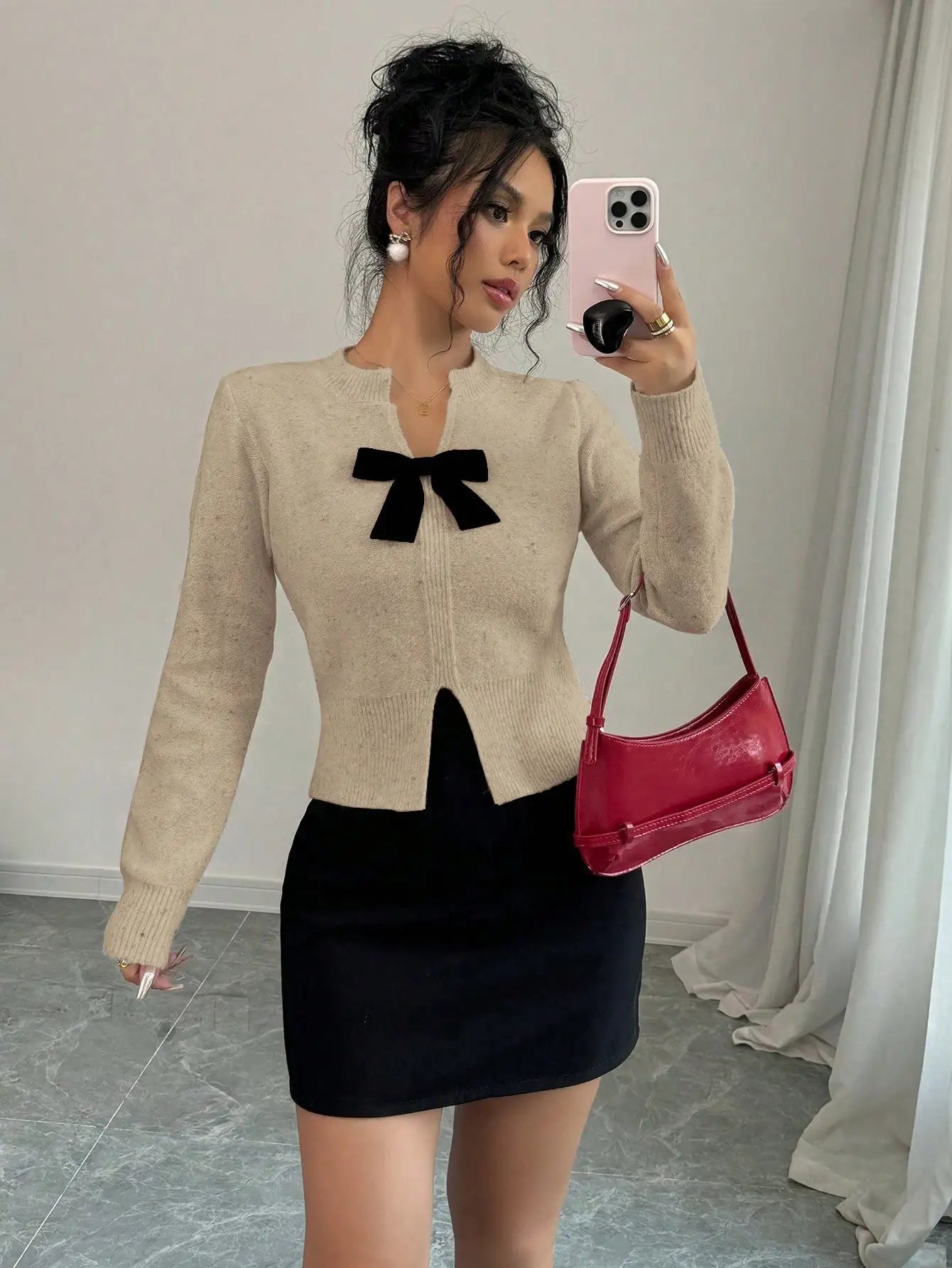 White V-Neck Bowknot Cropped Sweater with Side Slits, Long Sleeve Knit Pullover for Fall Winter