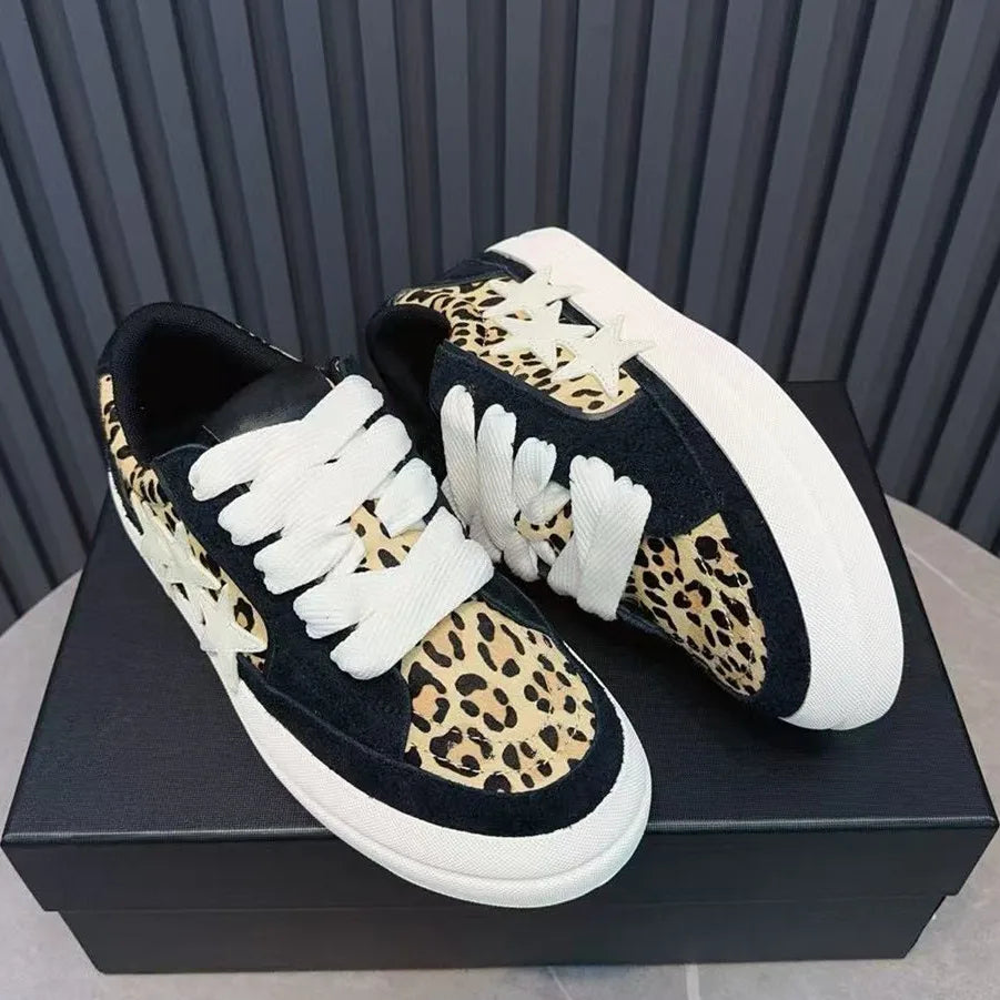 Genuine leather thick soled white shoes for women 2025 new breathable casual board shoes flat sports shoes for men