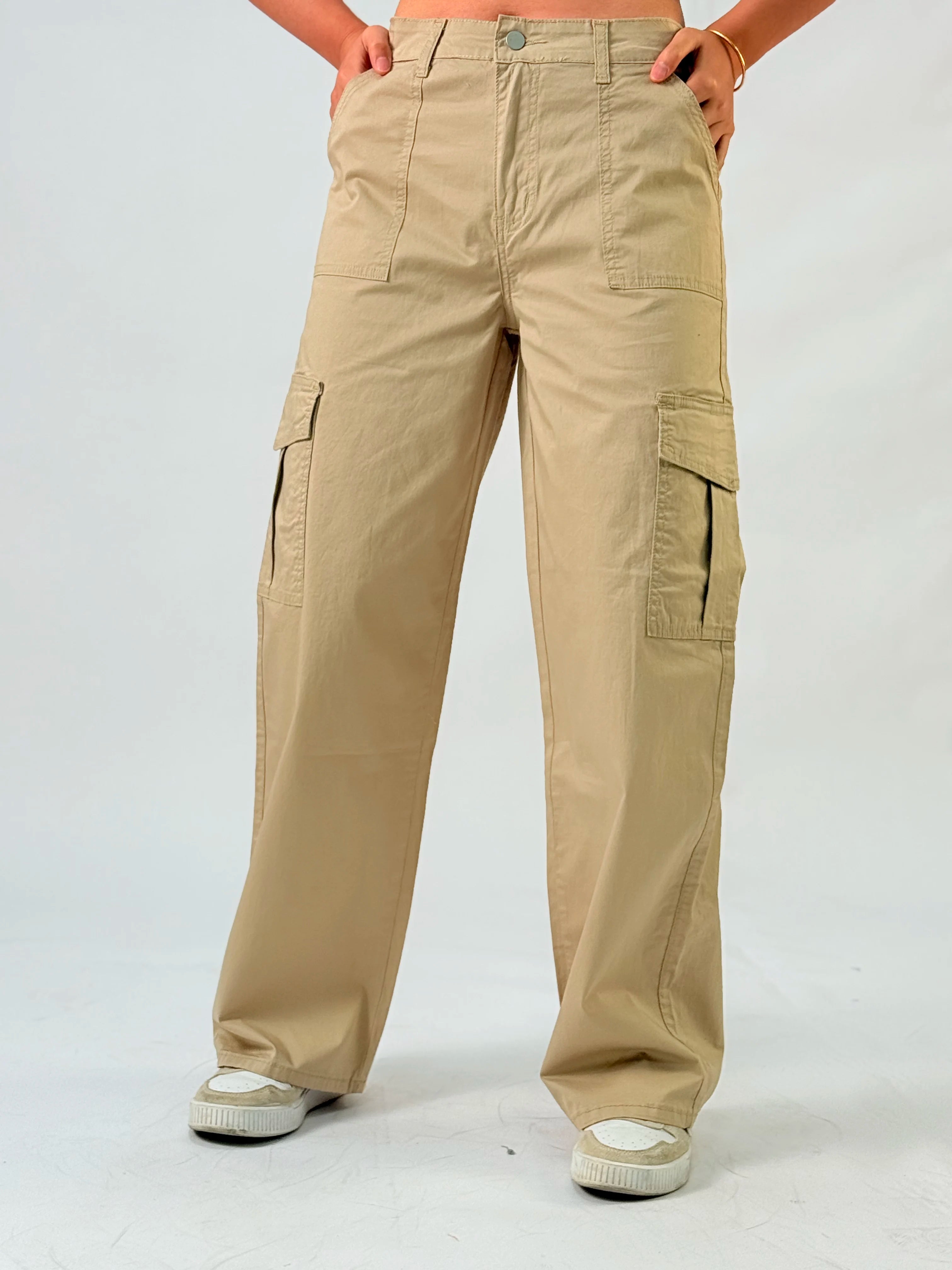 Y2K  Fashion Workwear Style Women's Jeans Comfortable Straight Cut With Classic Wide Leg Design  Versatile Khaki Color