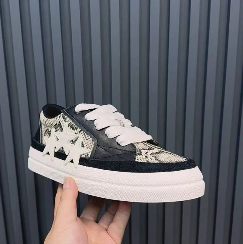 Genuine leather thick soled white shoes for women 2025 new breathable casual board shoes flat sports shoes for men