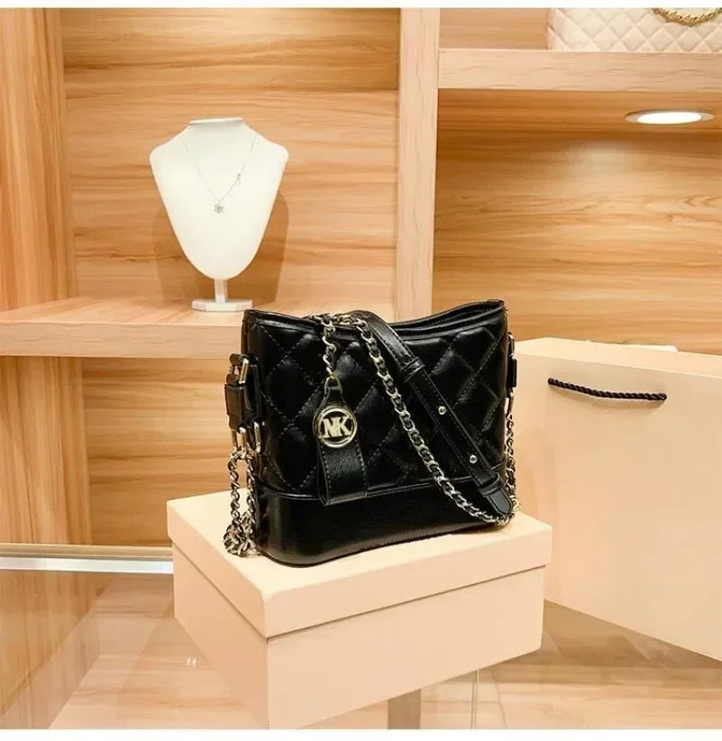 Women's Shoulder Bag Leisure Fashion Crossbody Senior Handbag  Earphone Coin Purse Cosmetic Storage Bags